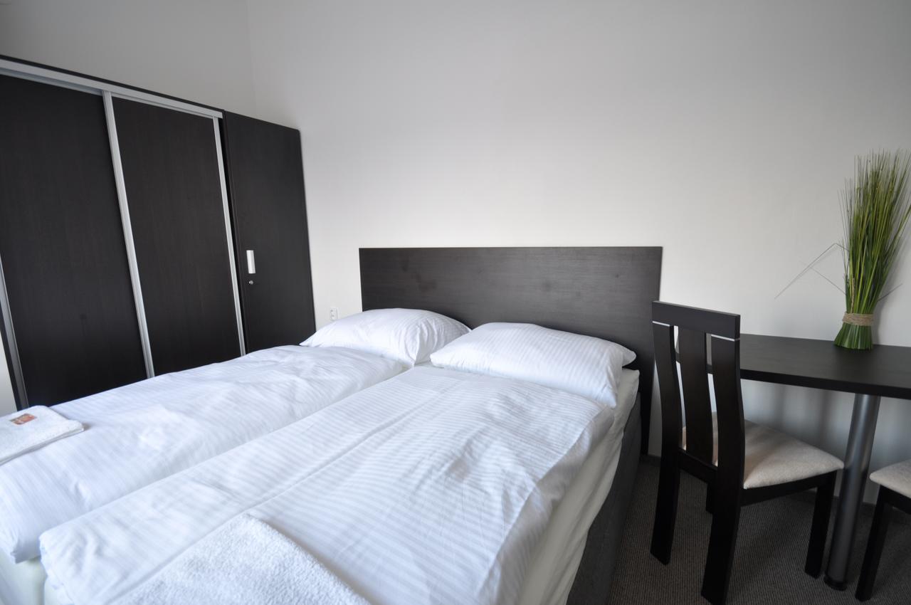 Hotel Jordanek Opocno Luaran gambar