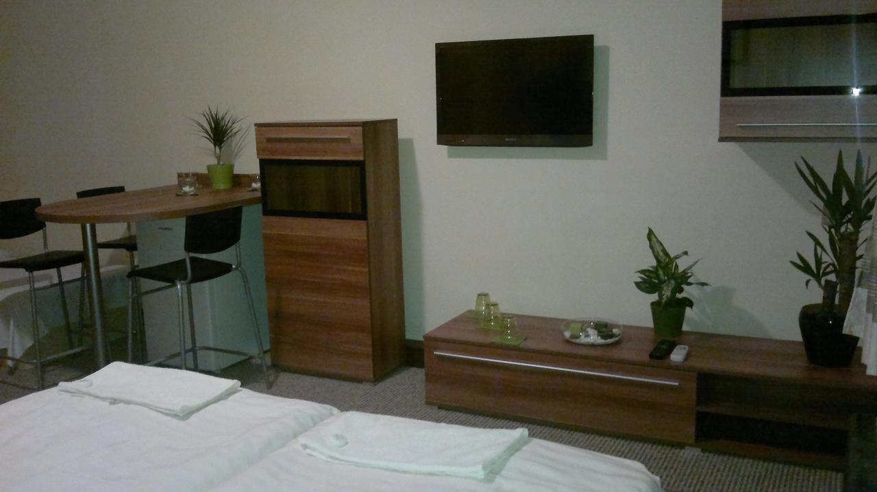 Hotel Jordanek Opocno Luaran gambar
