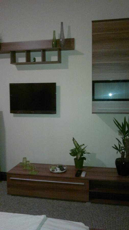 Hotel Jordanek Opocno Luaran gambar
