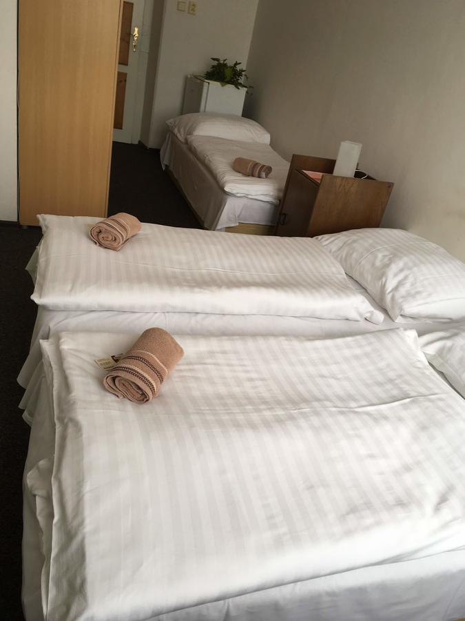 Hotel Jordanek Opocno Luaran gambar